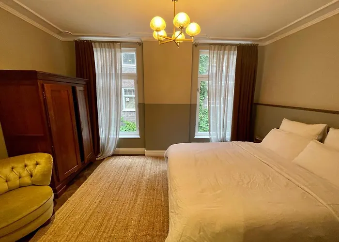 Pensjonat Jordaan Canal - Private Ensuite 2*