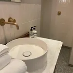Jordaan Canal - Private Ensuite Konukevi 2*